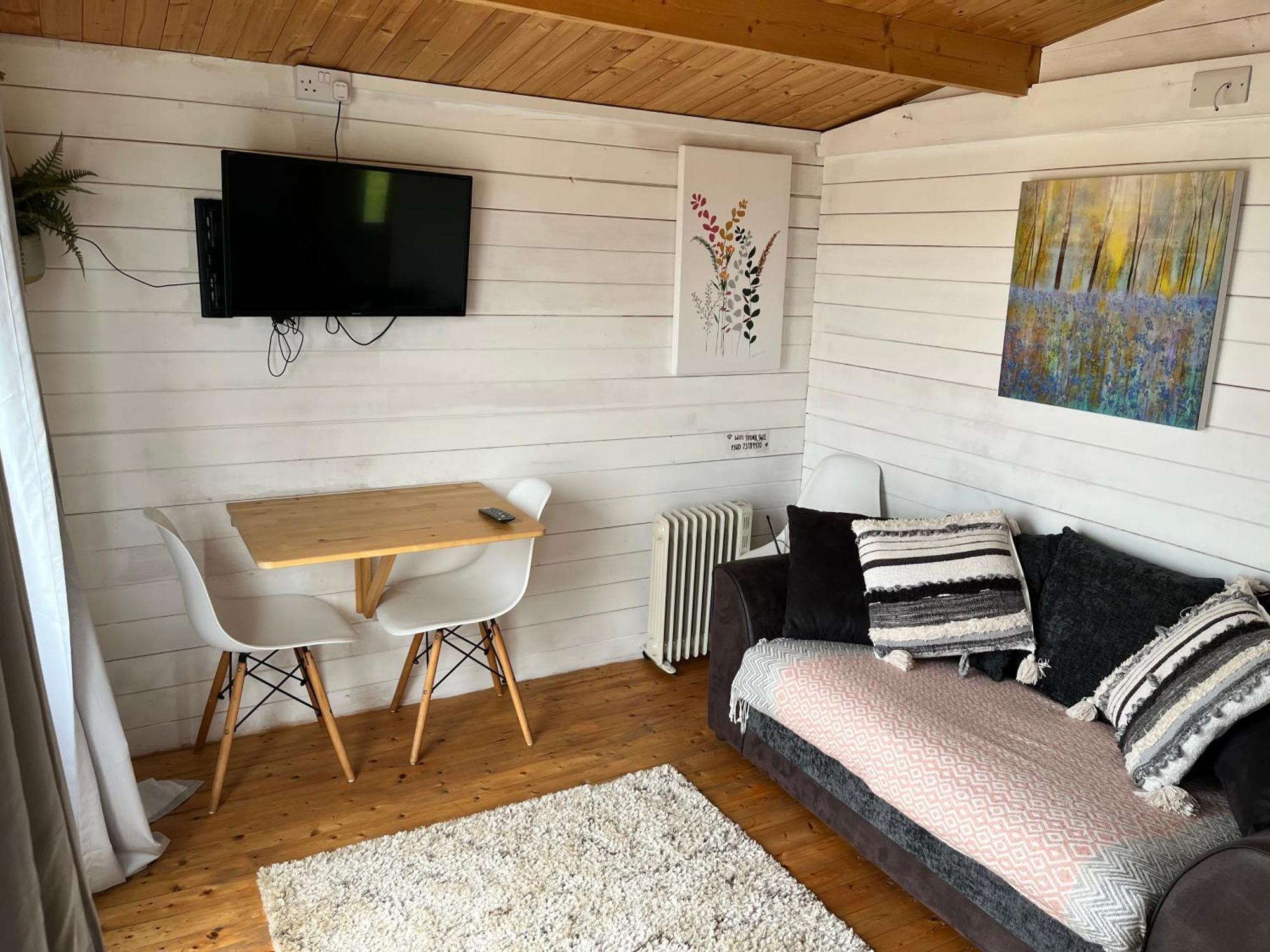 Ivy Rose Cabin No Hot Tub Bude Eksteriør bilde